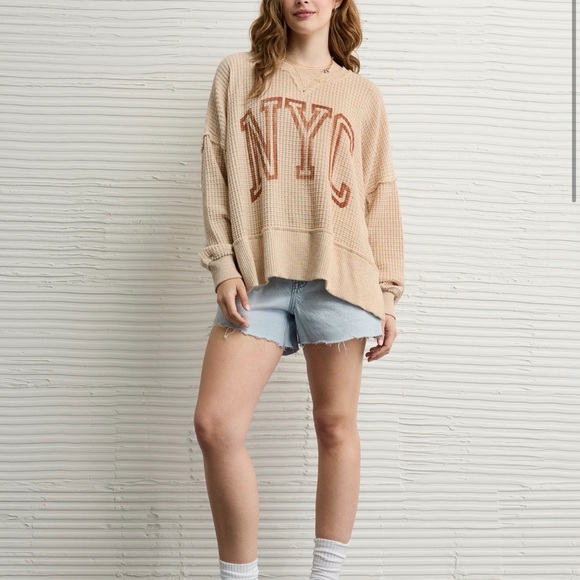 American Eagle Outfitters Sweaters - American Eagle Big Hug Crew Neck Waffle Sweatshirt Cream Knit Sweater